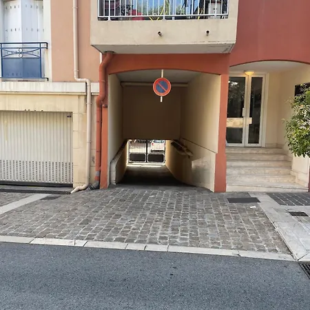 Apartment Centre - Wifi- Clim - Parking - Sainte-Maxime